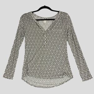H&M Henley Womens Small Black and White V Neck Long Sleeve